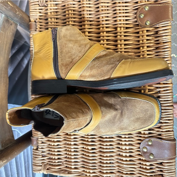 Marco Vicci Boots 10.5 Mustard Tan Suede & Leather Ankle Zip Close Strap Detail - Picture 15 of 16